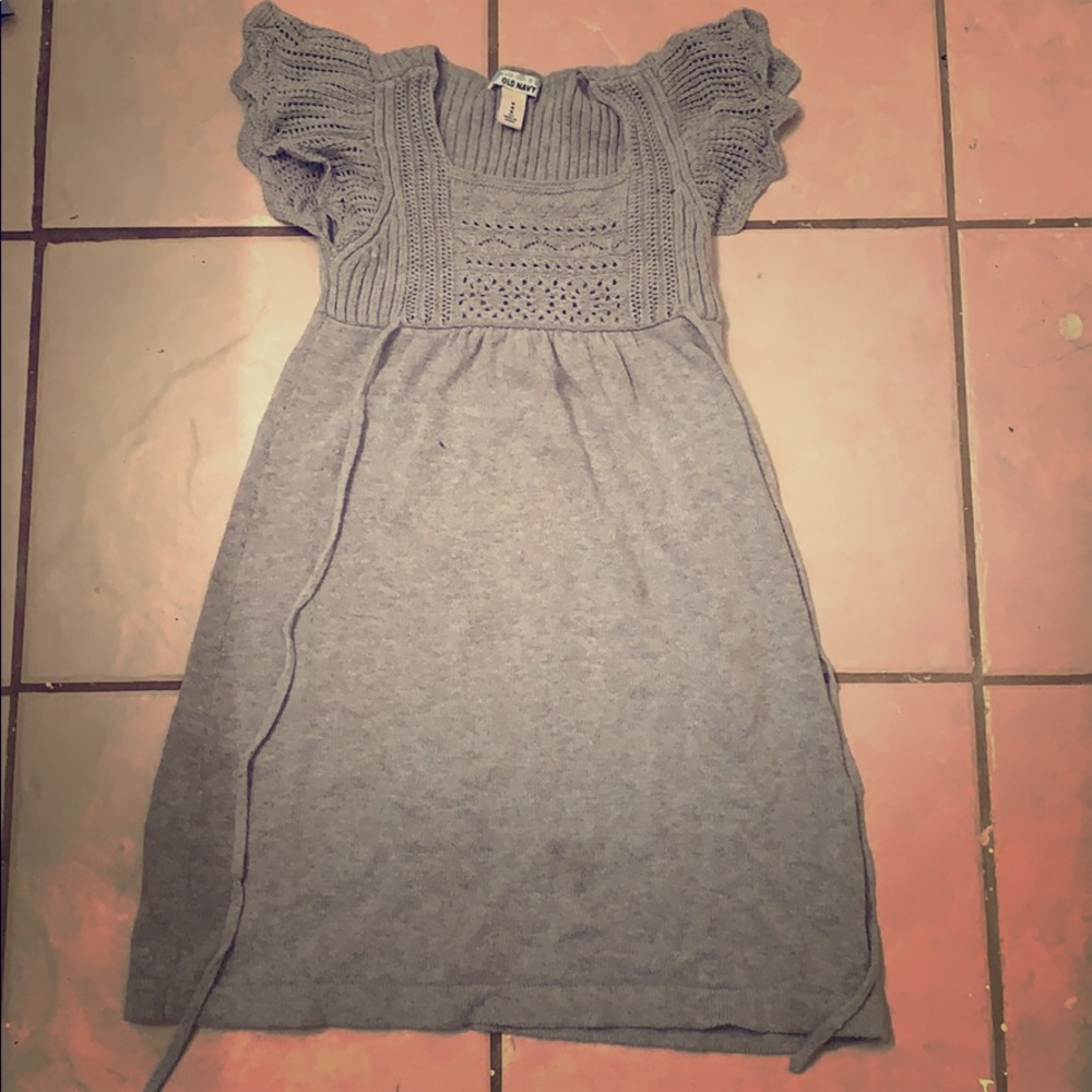 grey dress